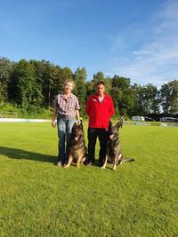 Werner Stanger und ich mit Ouzo und IX von der Mooreiche auf der Bundes FCI in Baltringen 2019